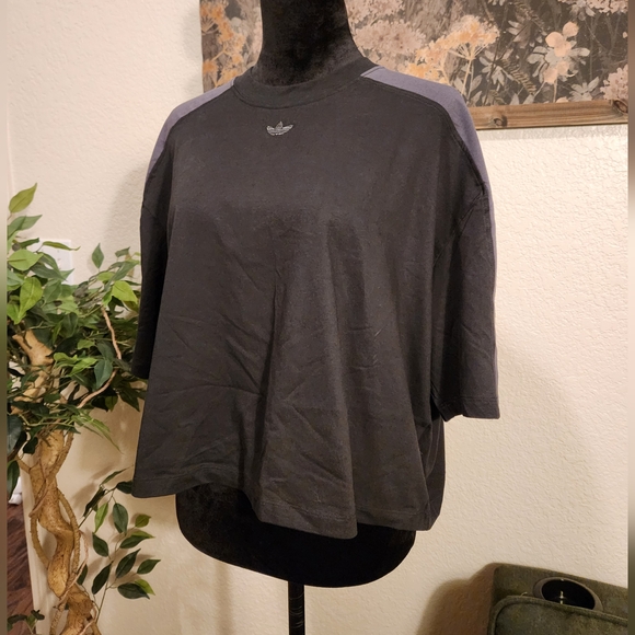 Adidas crop top gym shirt - Picture 1 of 8